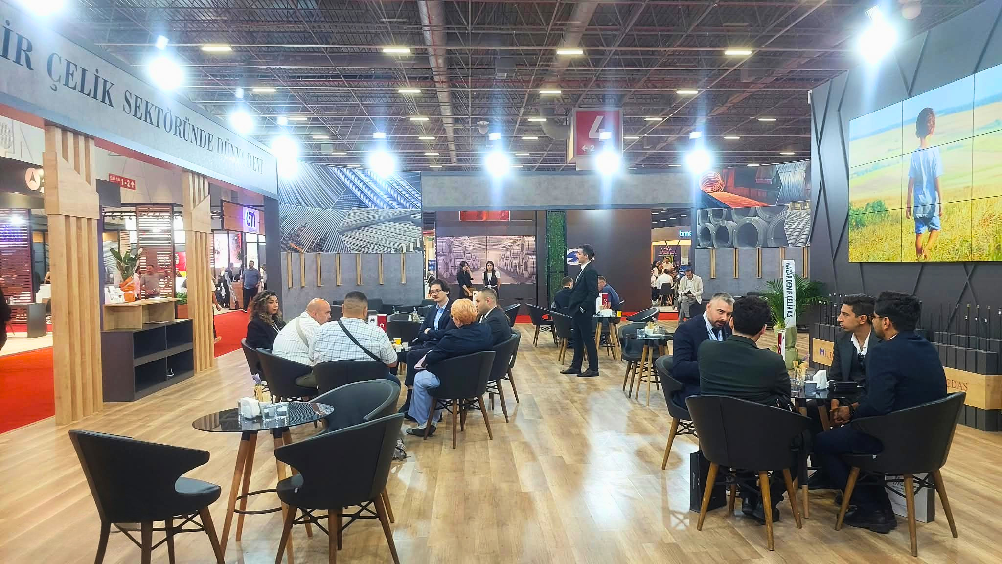 Visiteurs et Echanges Metal Expo 2026